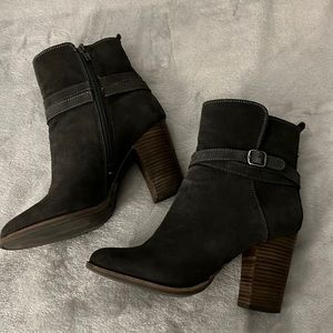 Never worn! Lucky Brand. 8.5 gray heeled leather booties